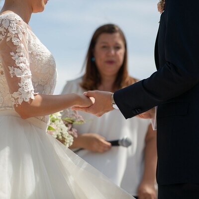 ¿Qué es un oficiante de bodas y por qué lo necesitas?